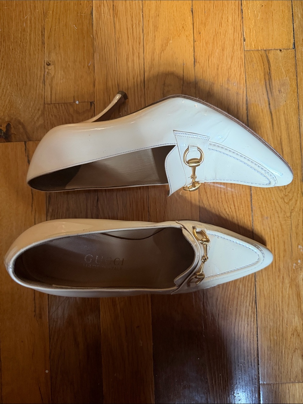 Gucci Cream Patent Leather Horsebit Pointed Loafers - Picture 4 of 9